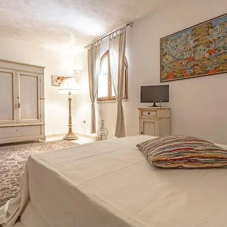 Aurora Villa *