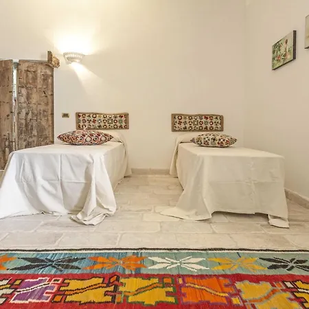 Aurora Villa