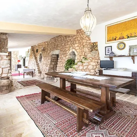 Aurora Villa *